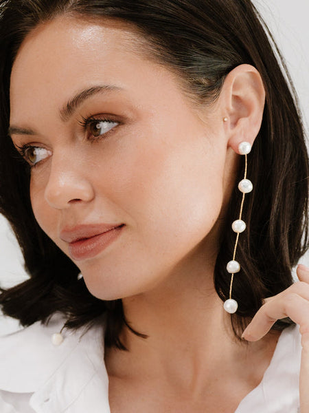 DRIPPING PEARL EARRINGS