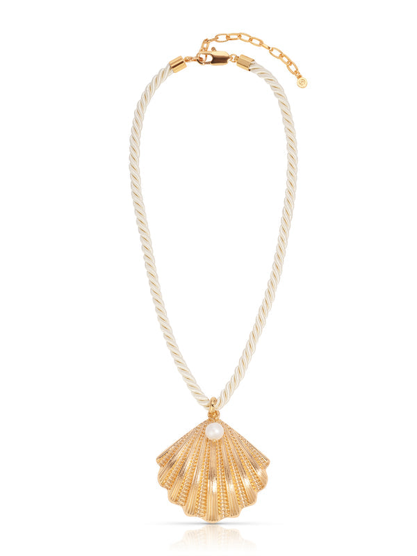 SCALLOP NECKLACE