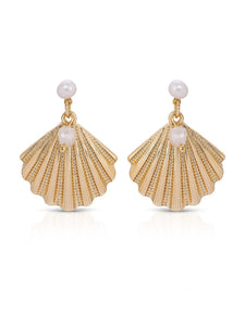 SCALLOP PEARL EARRINGS