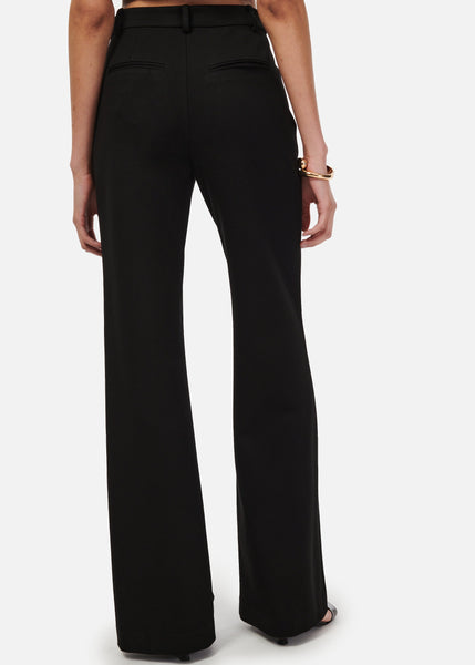 LUCRECIA PANT