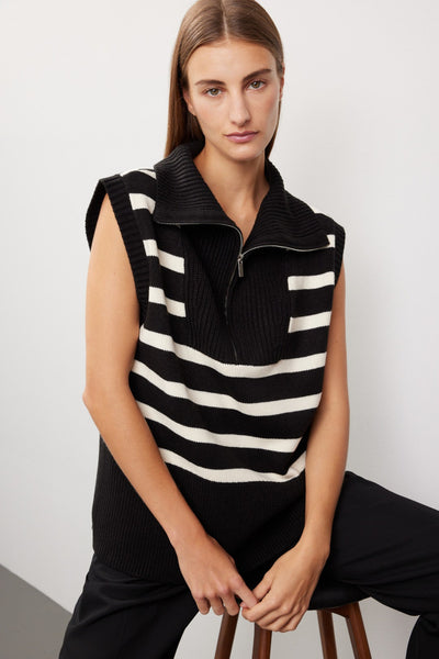 HALF ZIP VEST